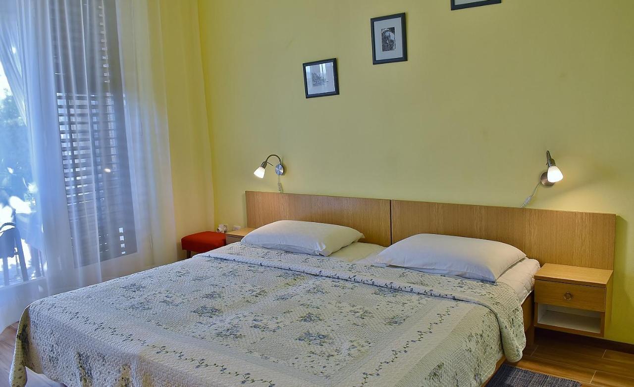 Apartments Zenko Rab Town Dış mekan fotoğraf
